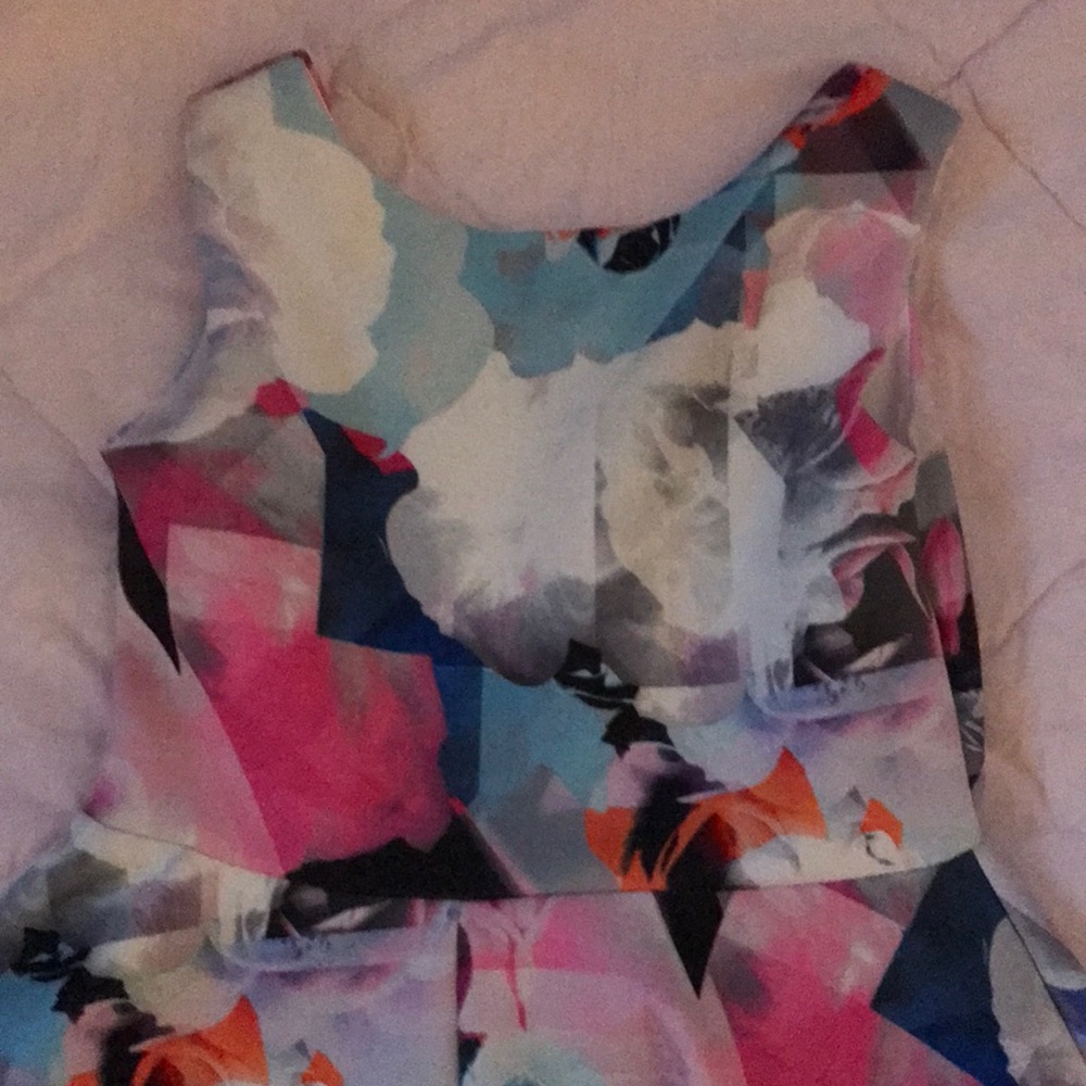 Flower print skater style Dress - Picture 2 of 8